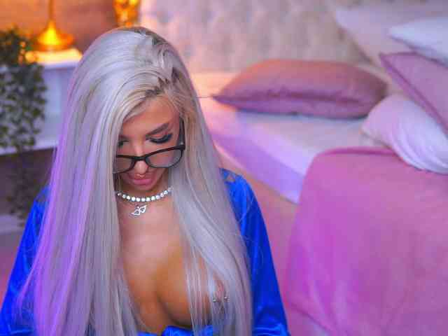 JuicyJessye webcam