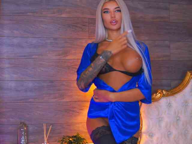 JuicyJessye webcam