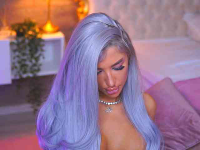 JuicyJessye webcam