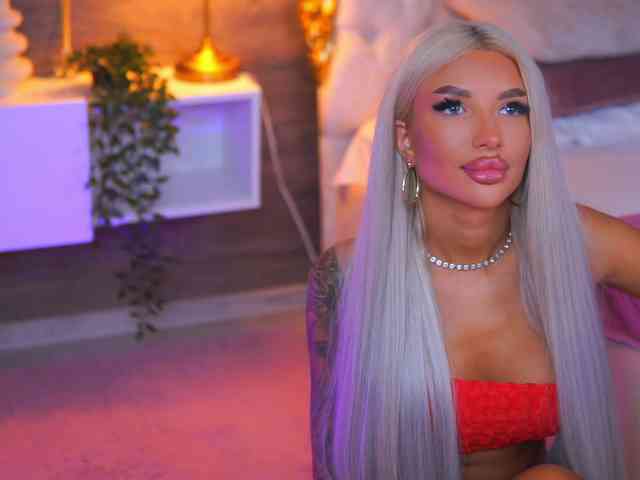JuicyJessye webcam