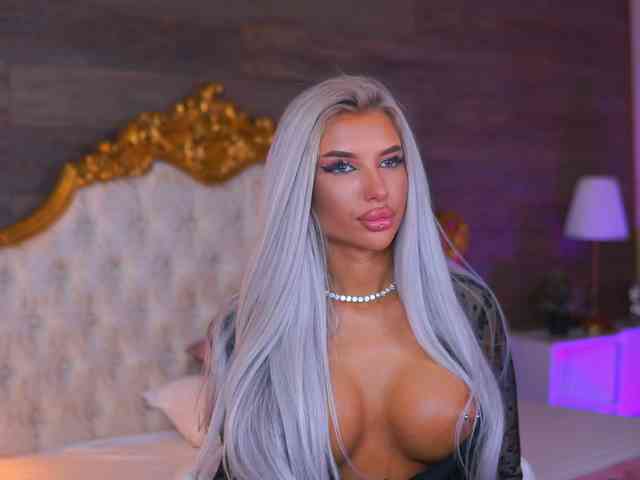 JuicyJessye webcam