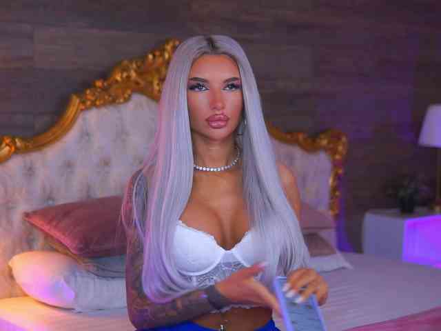 JuicyJessye webcam
