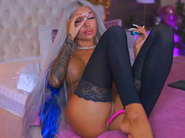 JuicyJessye webcam