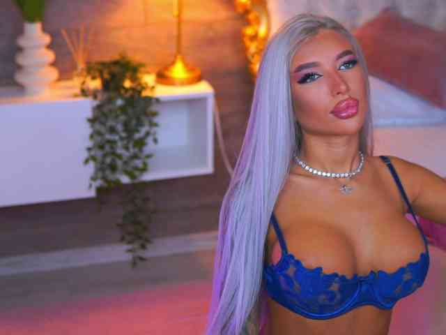 JuicyJessye webcam