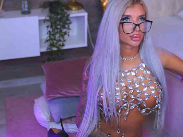 JuicyJessye webcam