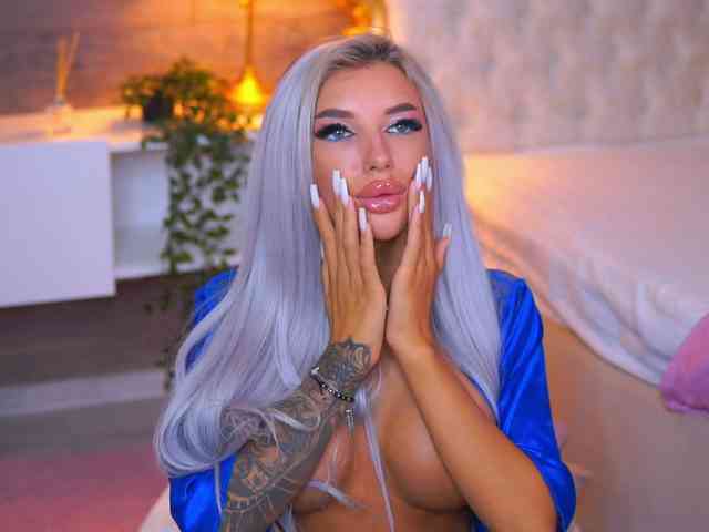 JuicyJessye webcam