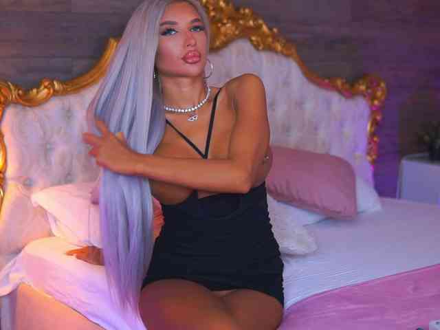 JuicyJessye webcam
