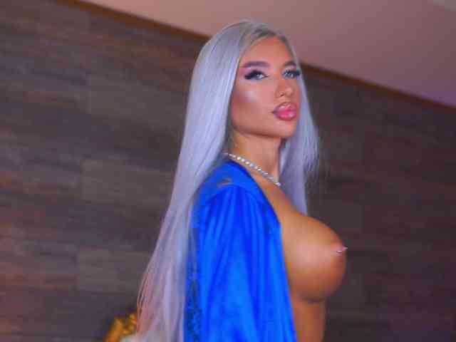 JuicyJessye webcam