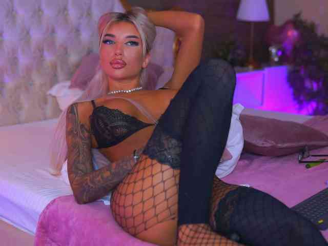 JuicyJessye webcam