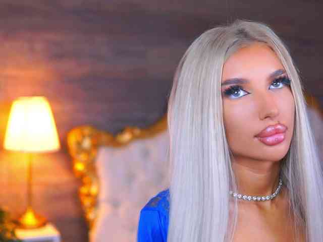 JuicyJessye webcam