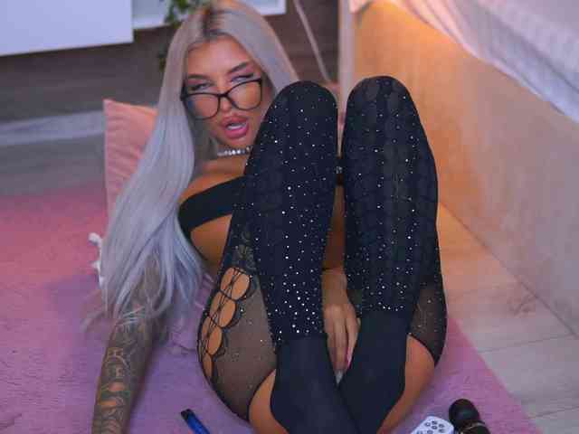 JuicyJessye webcam