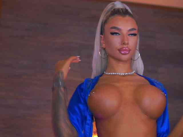JuicyJessye webcam