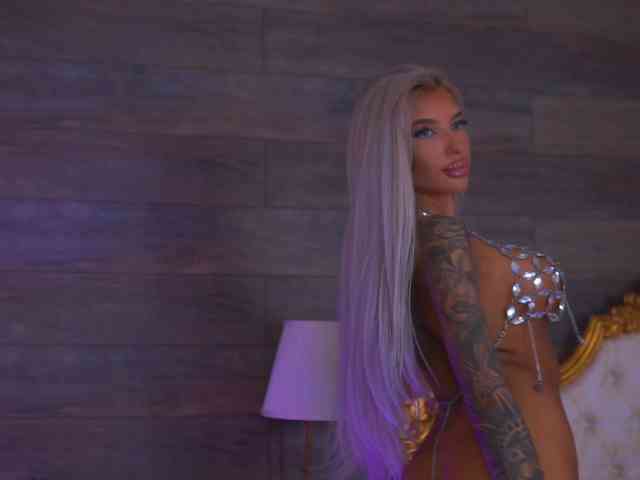 JuicyJessye webcam