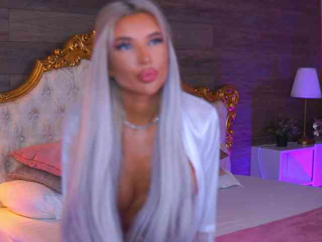 JuicyJessye webcam