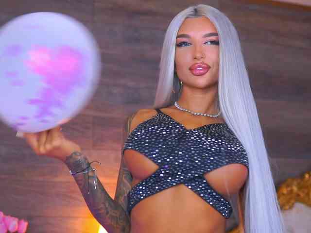 JuicyJessye webcam
