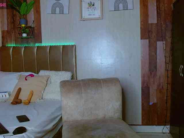 ELECTRABROWNS Sex Cam Show