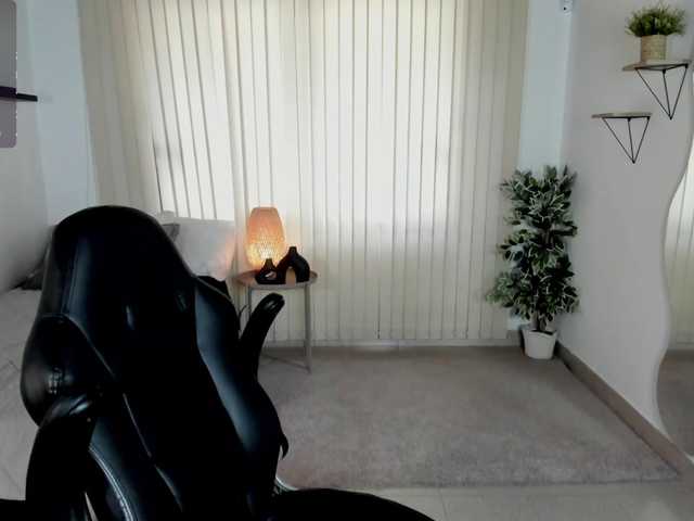 Min-Yuna's BongaCams show and profile