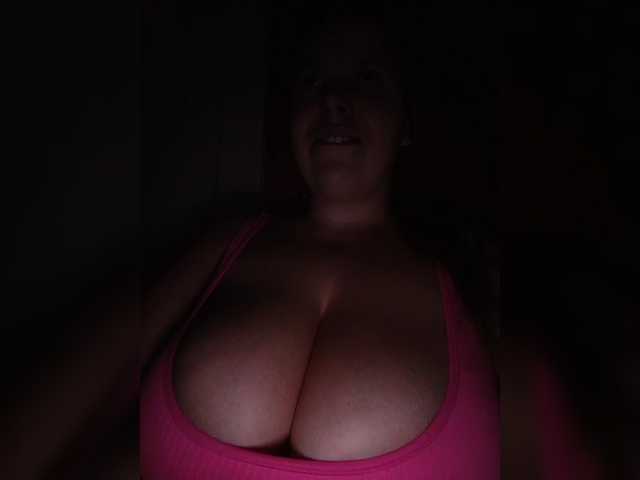 Malaya11 live cam on BongaCams