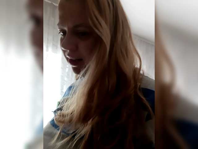 Malaya11's BongaCams show and profile