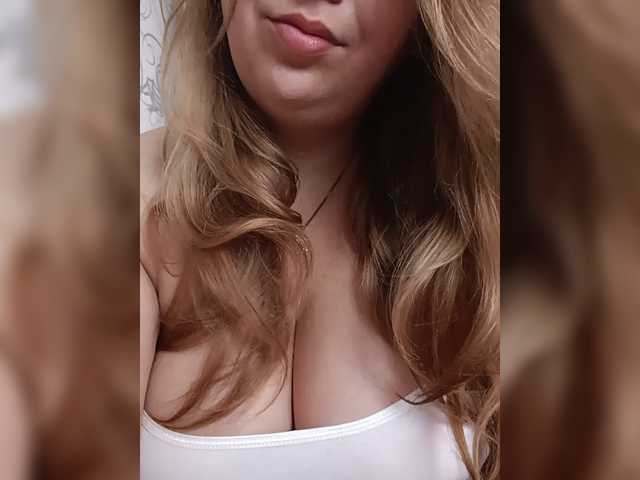 Malaya11 live cam on BongaCams