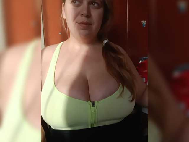 Malaya11 live cam on BongaCams