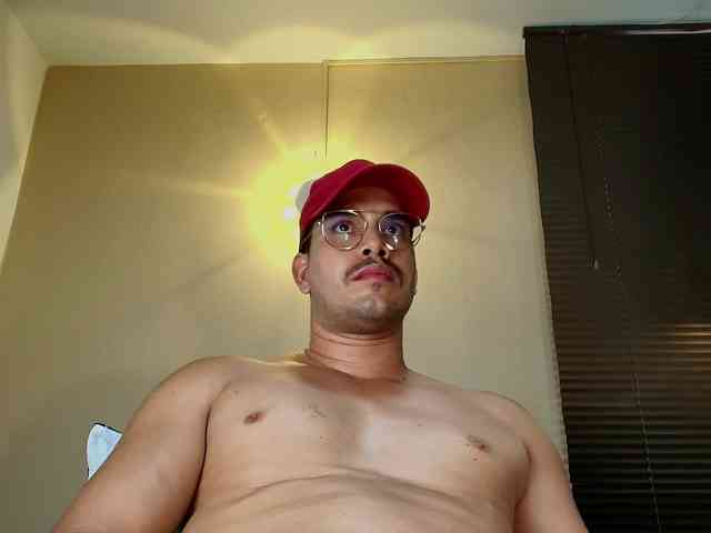 TommyJohn Sex Cam Show
