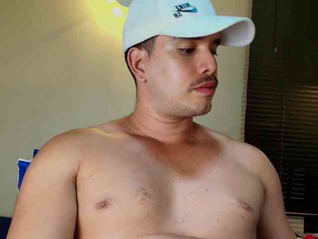 TommyJohn Sex Cam Show