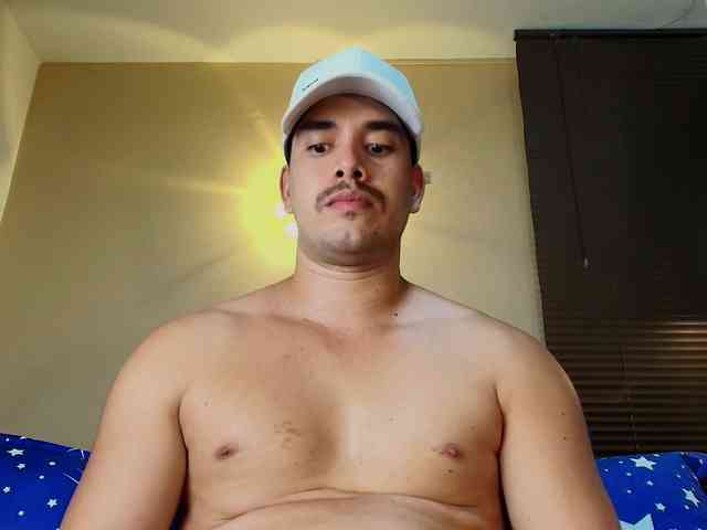 TommyJohn Sex Cam Show