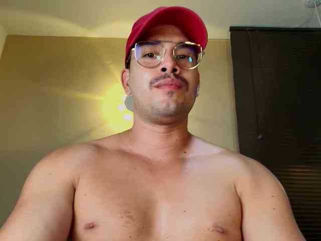 TommyJohn Sex Cam Show