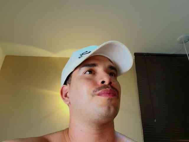 TommyJohn Sex Cam Show