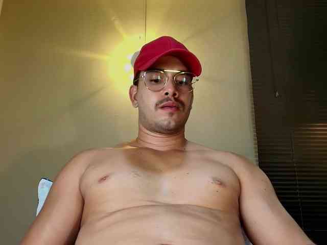 TommyJohn Sex Cam Show