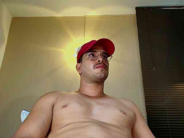 TommyJohn Sex Cam Show