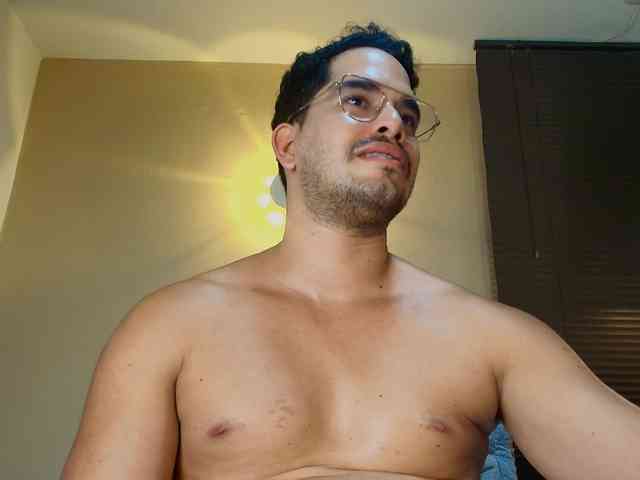 TommyJohn Sex Cam Show