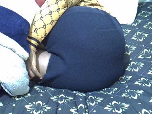 Winnie112 live webcam show
