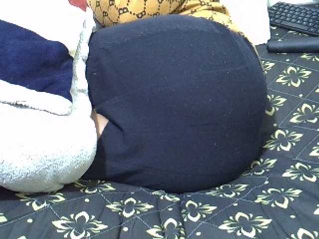 Winnie112 live webcam show