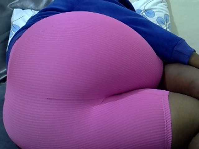 Winnie112 Live Cam and Statistics on UnifiedCams