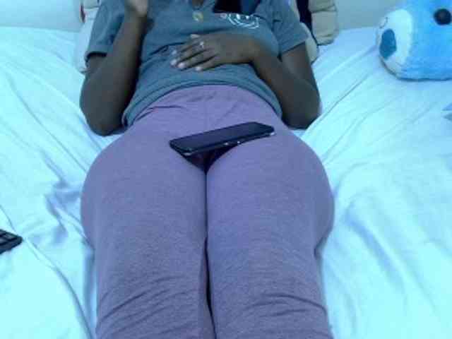 Winnie112 webcam