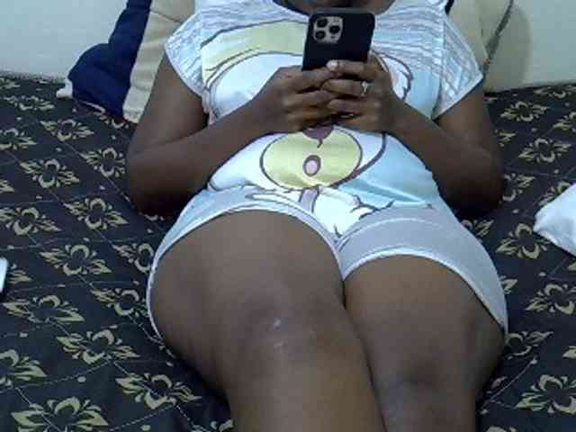 Winnie112 webcam