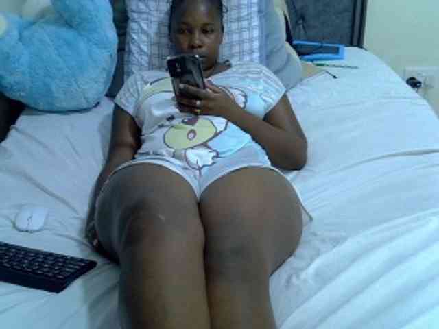 Winnie112 webcam