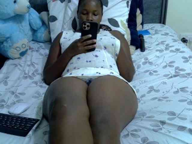 Winnie112 webcam