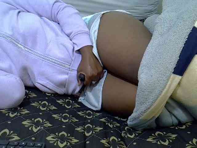 Winnie112 webcam
