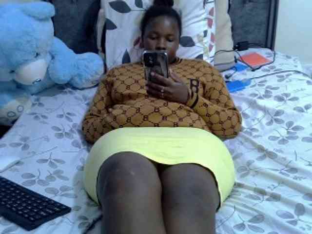 Winnie112 webcam
