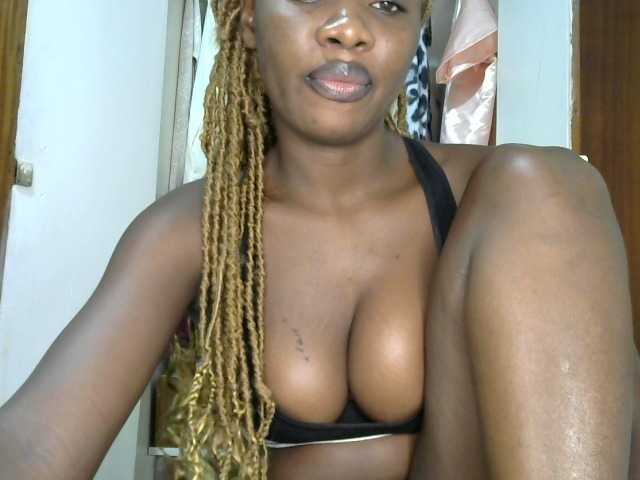 SallyDsally, en vivo ahora en BongaCams