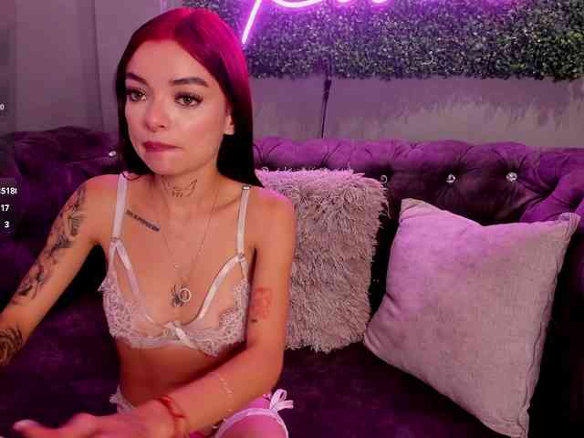 Scarlettvelvet webcam