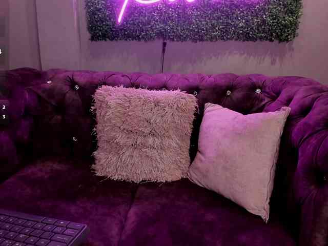 Scarlettvelvet webcam