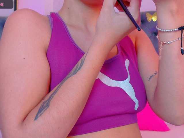 GigiRoss1 live cam on BongaCams