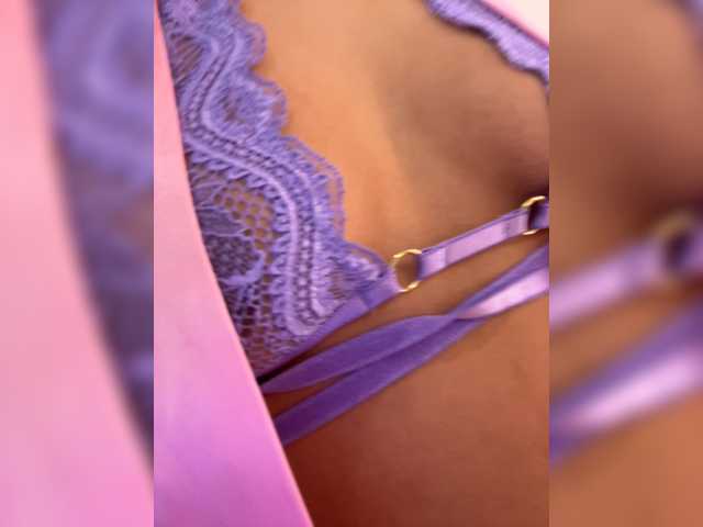 GigiRoss1 live cam on BongaCams