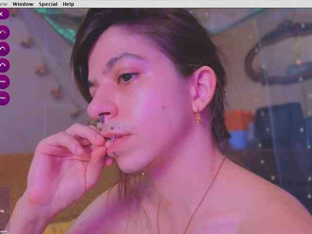 kuntboyzworld Live Webcam on BongaCams