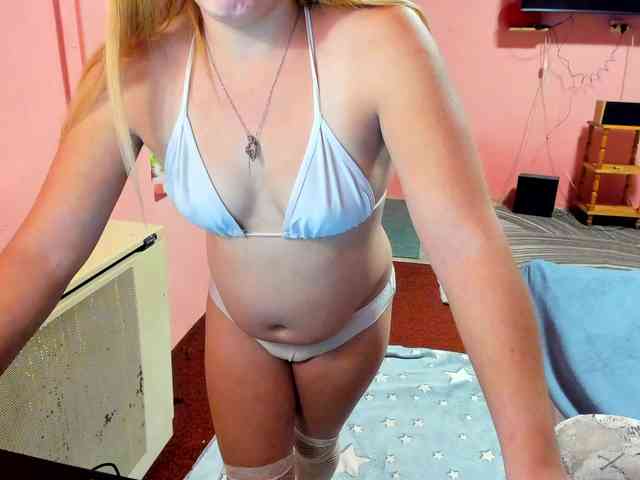 Vicky1215 webcam