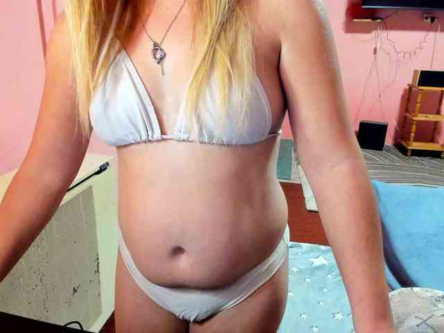 Vicky1215 webcam